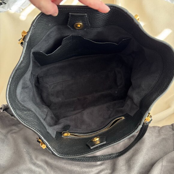 Tom Ford "Sedgwick" Tote in Black Pebbled Leather - Picture 7 of 17